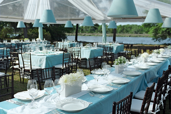 blue+tables+and+lamps Hot winter wedding colors combinations: Blue and white or silver