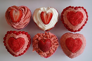  Cupcakes and cookies for Valentine gifts