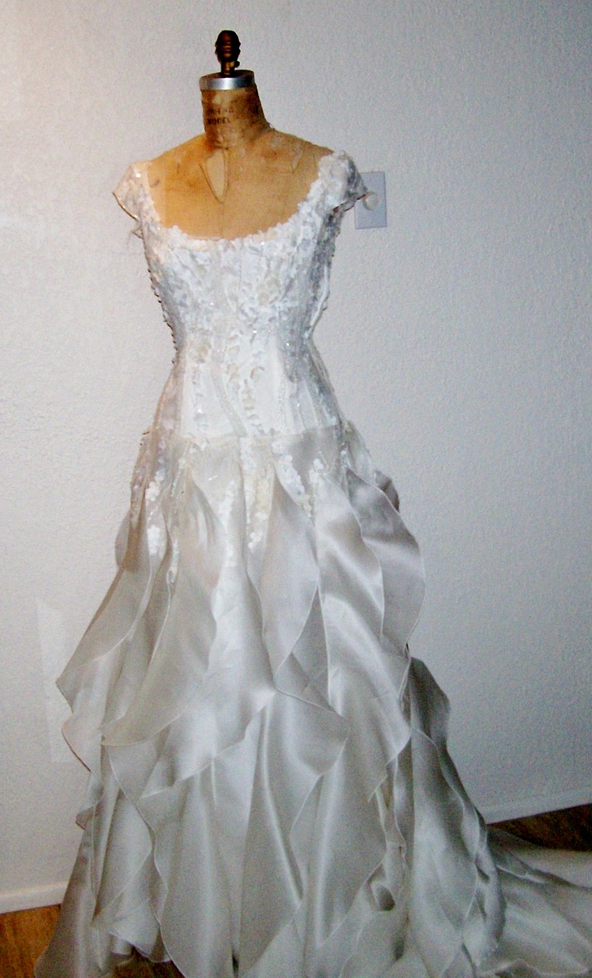  Chic Wedding dresses from Elie Saab