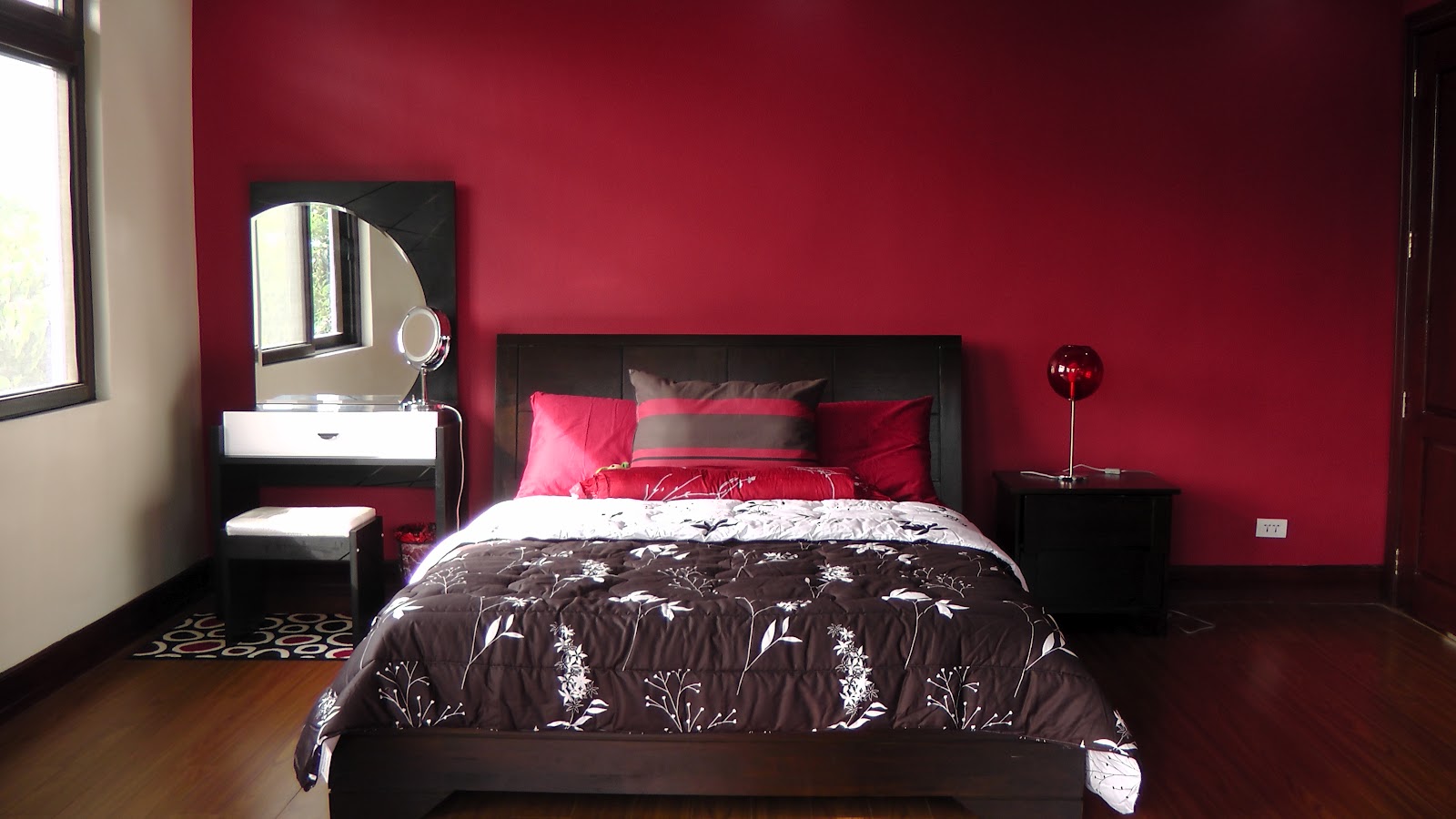  Bedroom with Burgundy color 2014