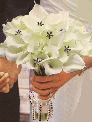 silk wedding flower bouquets111 The most beautiful bouquets of roses for bride 