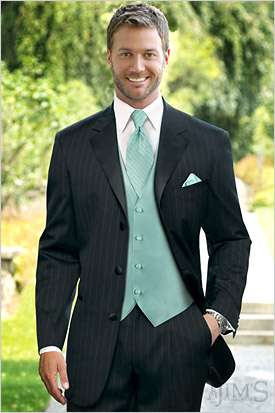 Starwood grooms tuxedo How to Choose a suit for your wedding