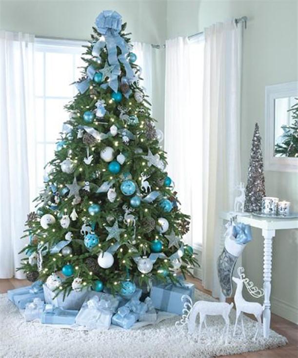 2011 Christmas Tree Decorating home Ideas Blue and snowy Decorating a Christmas tree 2014