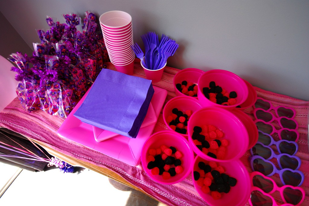 2 How to make a pink and purple party for girls age 5