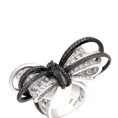 Chanel 1932 Chanel collection for diamond of bride