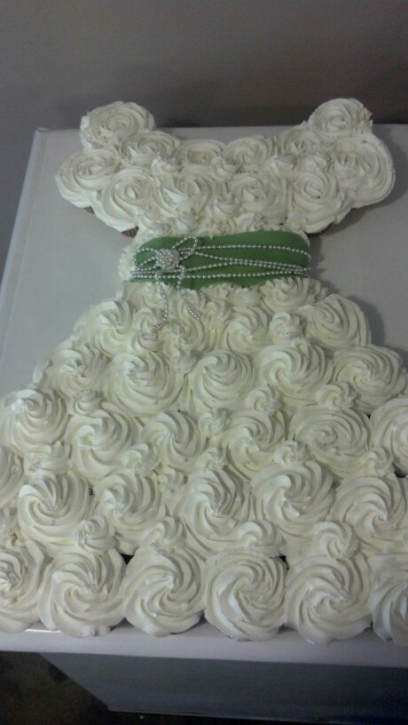 78455468988c9517f4a5e52f9502ebfc wedding dress cake of pre wedding ceremony