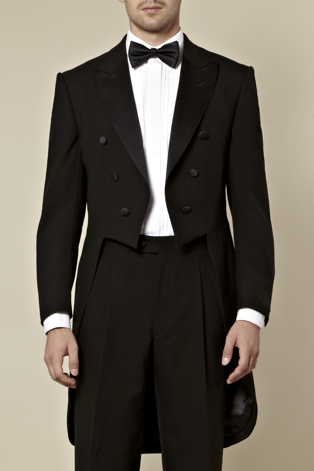 963112115 01 Many choices to dress up for the groom 