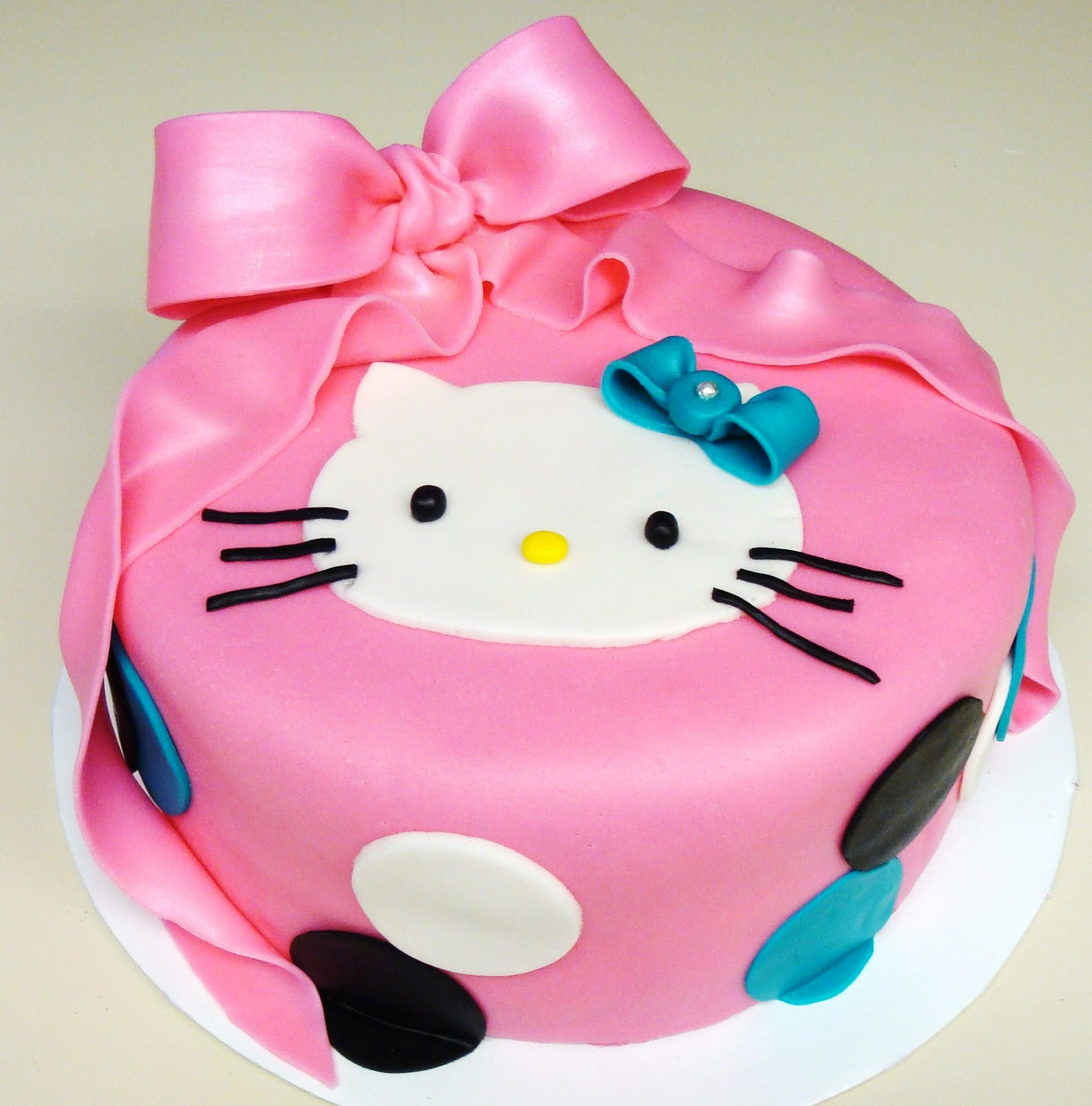  Cute pink cakes for girls