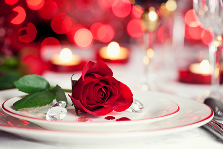 romantic valentines day table horiz Dining table decorated ideas for valentine day