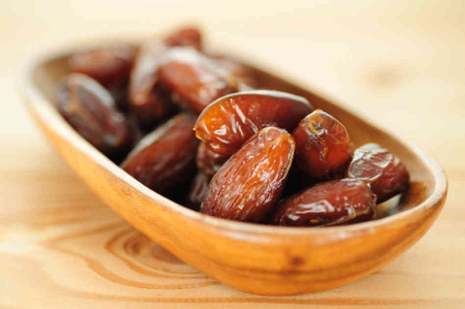 istock 000014462656xsmall custom 5889fe0c666e2ac088375531434cab7da84e1ceb s6 c30 Breaking fast with Dates in Ramadan