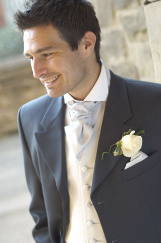 renting vs buying Romantic touch to the grooms suit