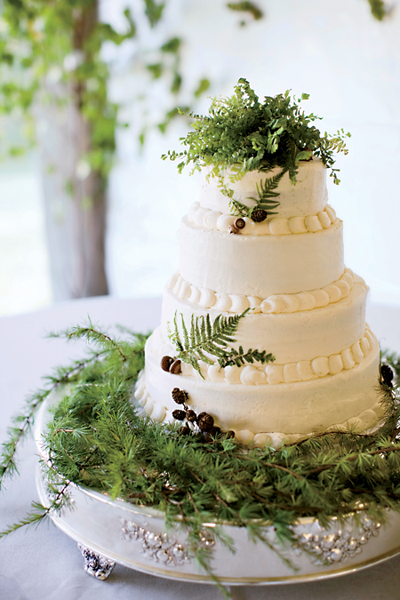 mount desert island wedding ideas 012 Wedding cake inspired by nature