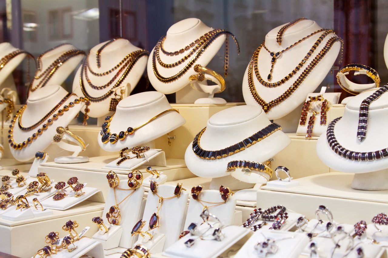 5 Tips for Choosing the jewelry that suit you 5 Tips for Choosing the jewelry that suit you