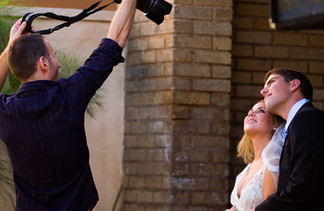 wedding photographer action460x300 Checklist for a Wedding party 2015