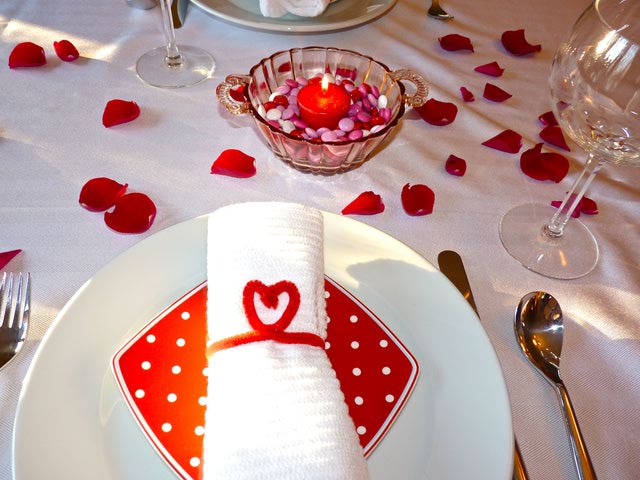 Red and White Table Decor of tables for Valentines