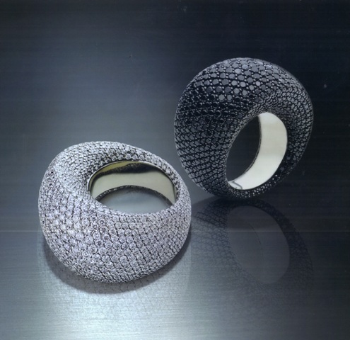 Vhernier Pirouette white gold diamond pave ring1 Formations of the luxury wedding rings 2014