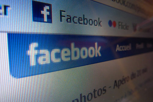 facebook Facebook manners and etiquette between couples