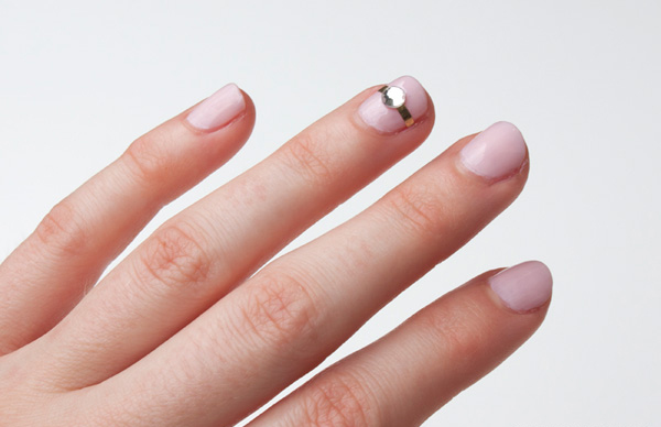 963 bridal beauty nail art for your ring finger 3 Wedding ring the latest nail polish for brides 2014