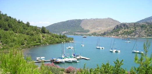 9ebb875a d08c 4532 adb1 dd67a12fa775 Cute places for honeymoon