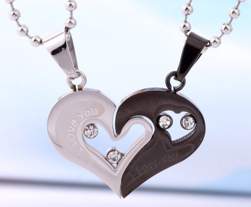 gullei.com personalized name engrave gift for valentine titanium couple necklace set t1b401 33 New Valentine necklaces for lovers
