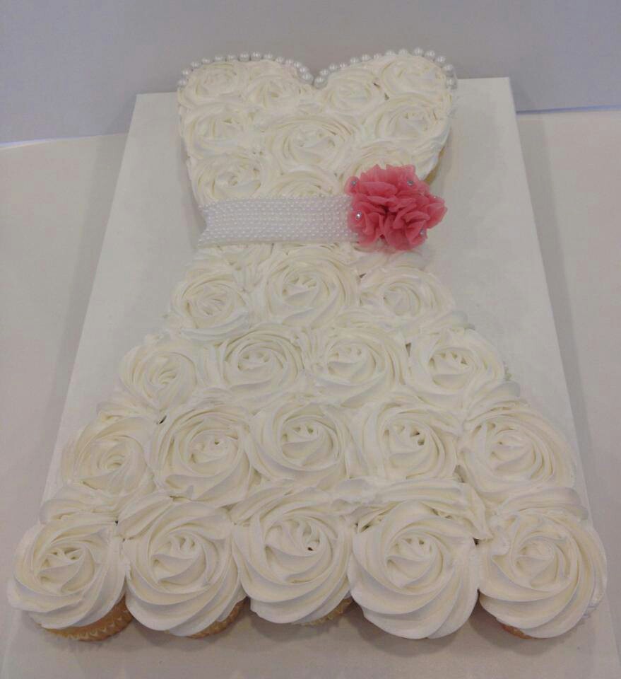 0cee1488bbb613cc1a661a7c08a9d5a2 wedding dress cake of pre wedding ceremony