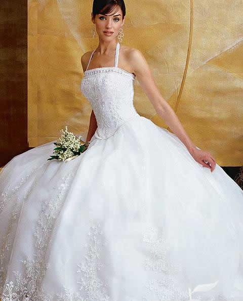149bcc93bd87ebbdc998f4a71bafcf05 Ideas for thin dresses for brides