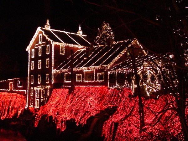 18577694d9646739a8daaa7d3965d243 Christmas lights in United States
