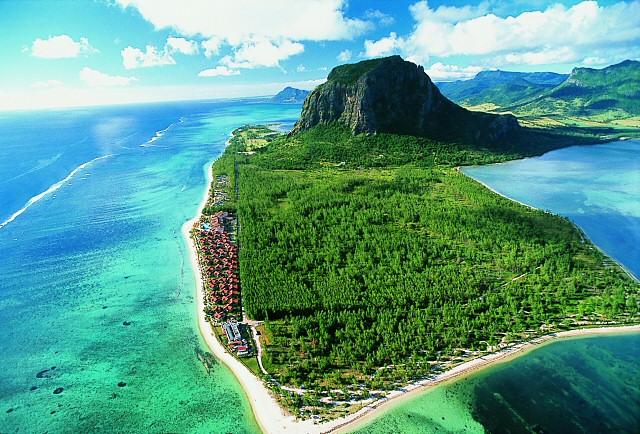 23d8c10c4bca641e3bdde01440795fc4 10 Islands to spend your honeymoon