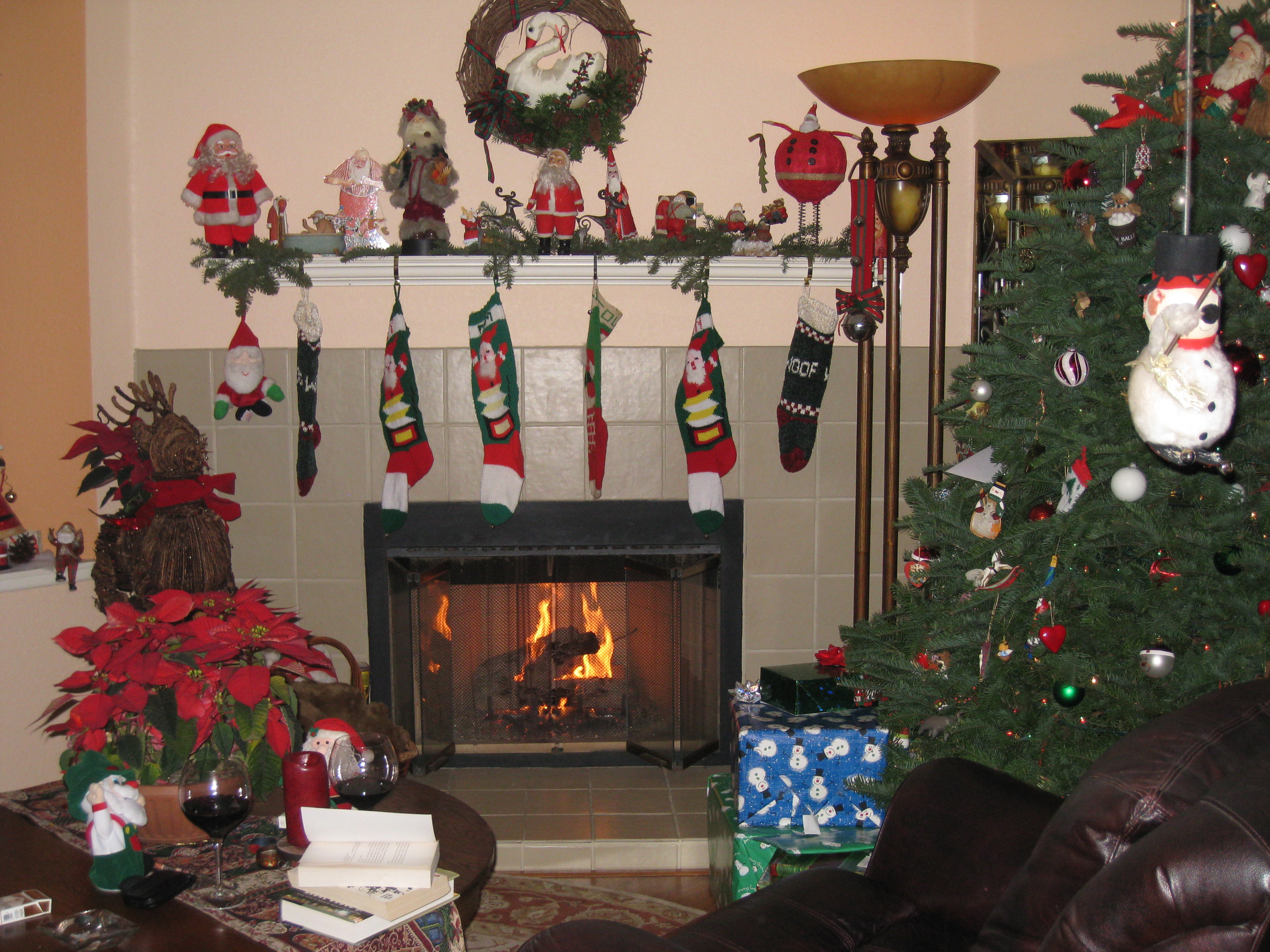 507d43be10922042292218cdbf3dc8cf Decorate the house for Christmas holiday