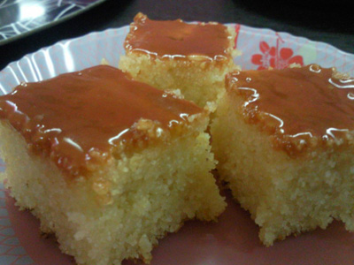 7e5b80eac8b15ef80b80fa7790c9976c Sponge cake filled with cream and caramel