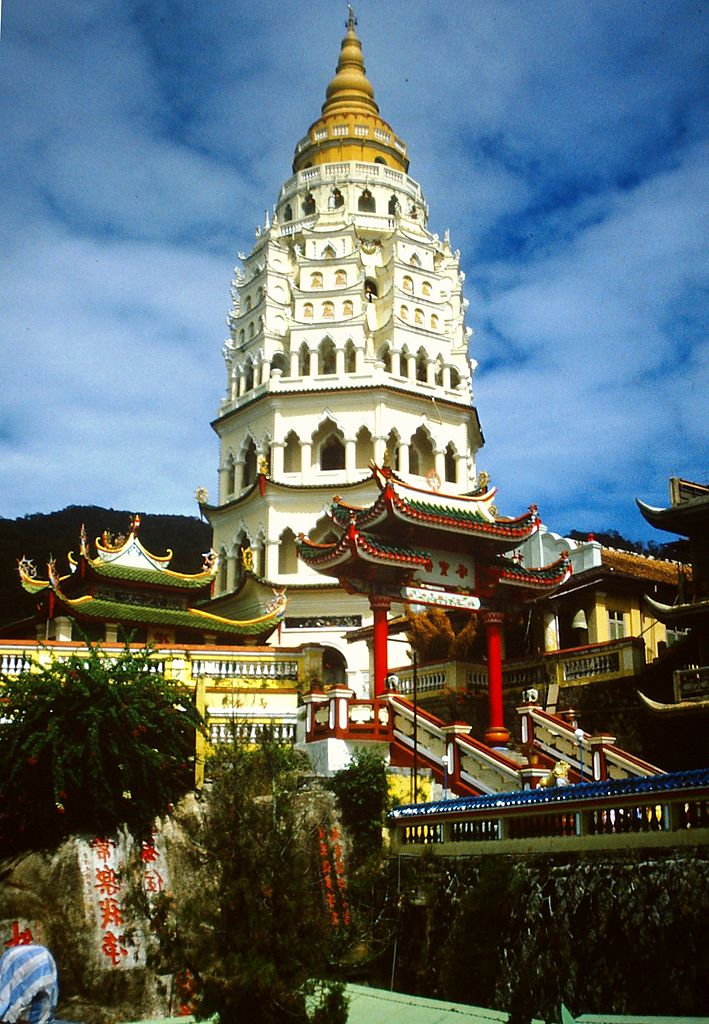 9522fcb14a36d7eba51f07825ad8d43e The honeymoon in the Pearl of Malaysia