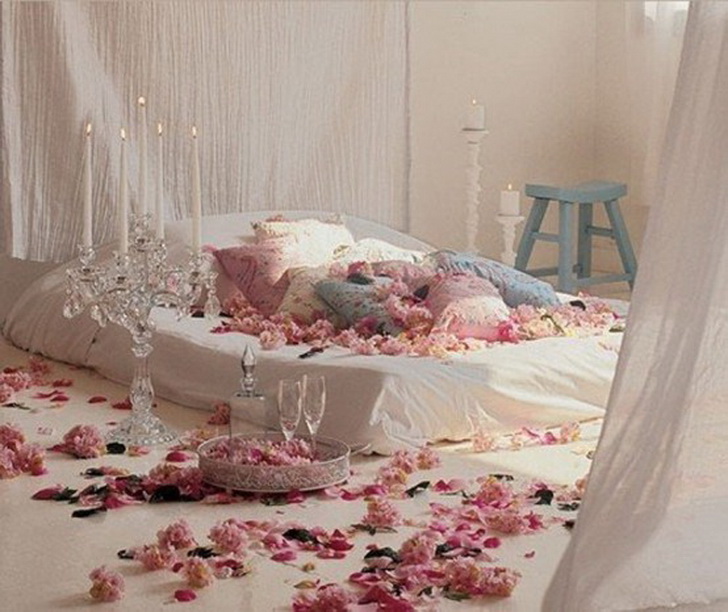 95a8350488456ae69dace2ef68aa77b9 Newlyweds bedrooms Decoration ideas