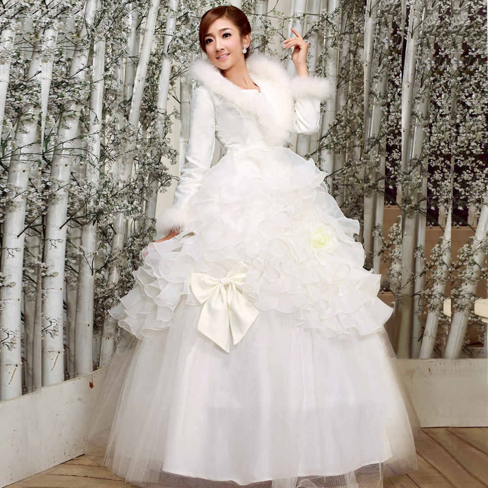 9d60fd667ad56abb626cea6136df3098 5 Top winter wedding dress designs 