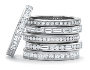 1178283043360 p70 08 Eternity ring for modern women 