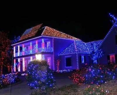 b2364b45bd53721b2490ded0e4b877a8 Christmas lights in United States