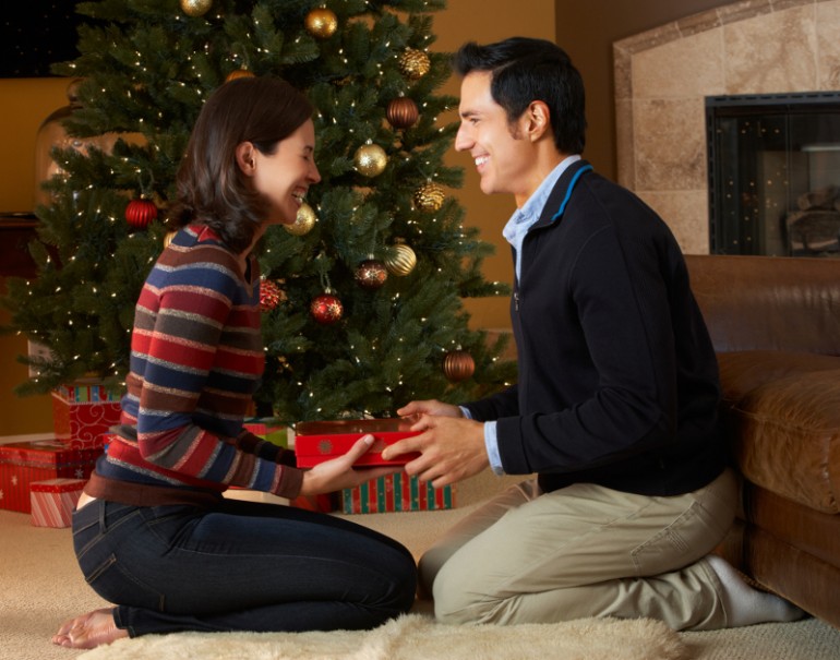 b6ebe85082cf1b5cfa2844acd54ff973 For the first Christmas with your couple