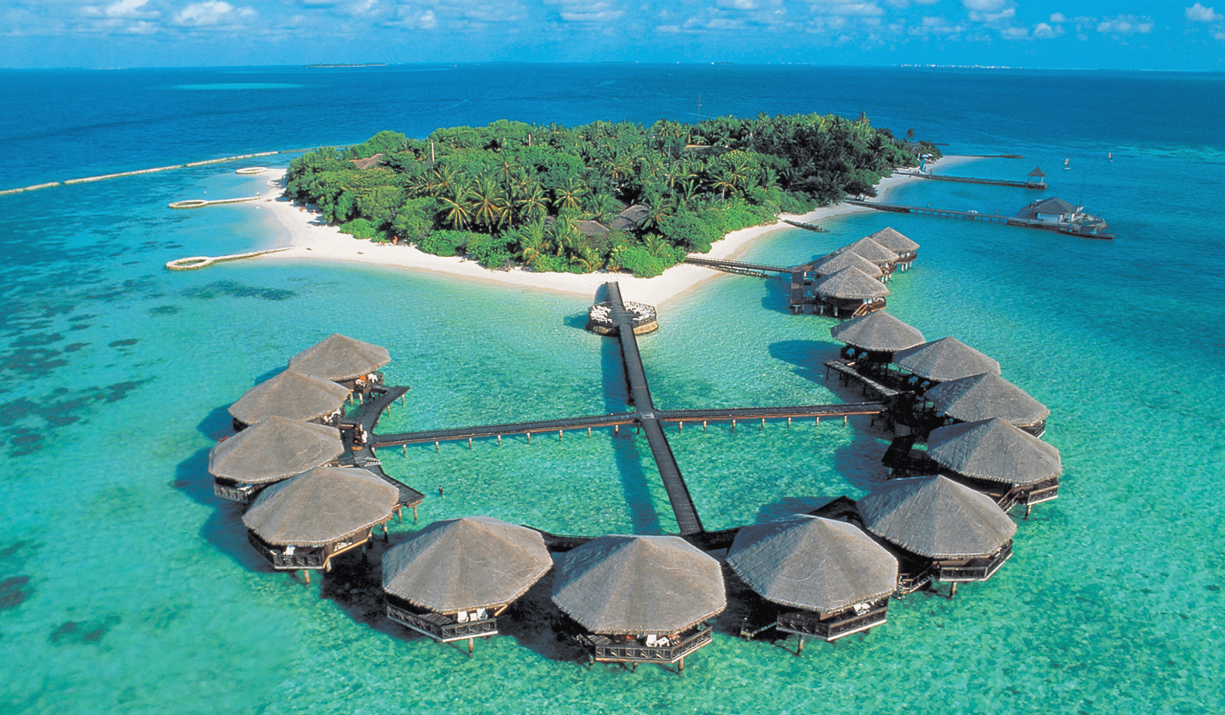 e7de0d101fec29a5acfc24a296641827 10 Islands to spend your honeymoon