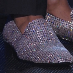 Nick Cannon wears the most expensive shoes in the world ! 300 cannon shoes vidpic Nick Cannon wears the most expensive shoes in the world !