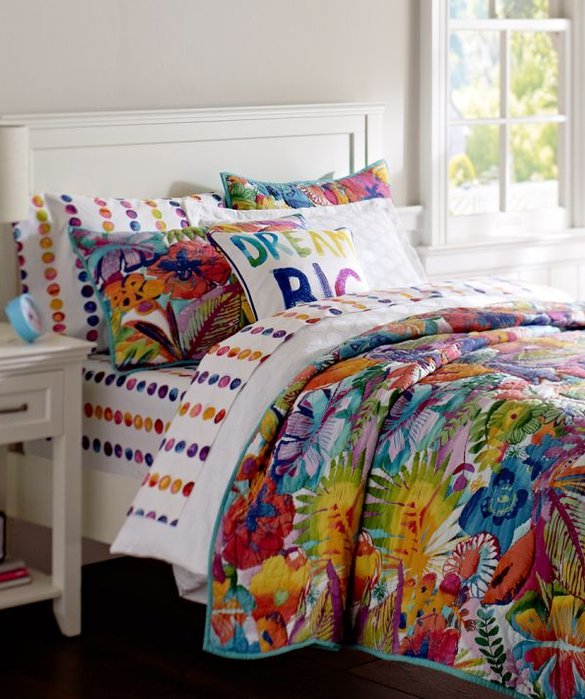 6 16225 pbteenbright 1345426485 Add freshness to your room with floral quilts