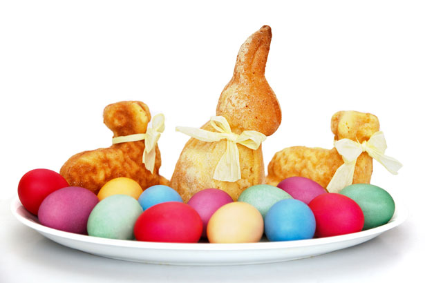 a plate with easter food Cute easter food decorations ideas