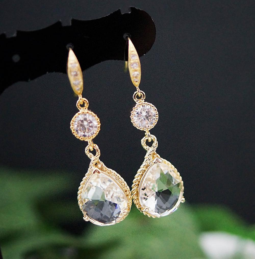  stylish gold Earrings for engagement