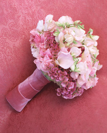 a99515 fal02 bouquet xl The most beautiful bouquets of roses for bride 
