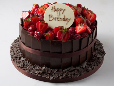 The most beautiful chocolate birthday cakes bday dark plaque l The most beautiful chocolate birthday cakes