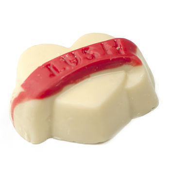   Using cocoa butter to moisturize skin for bride