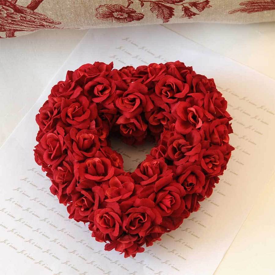  Romantic Valentine Roses And Hearts 2014