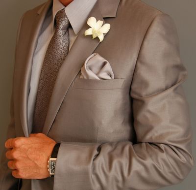 Groom Romantic touch to the grooms suit