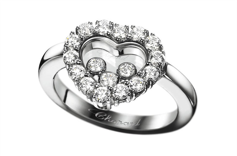 guide how to buy a diamond engagement ring 5 Chopard Jewelry for Your Royal Wedding Day