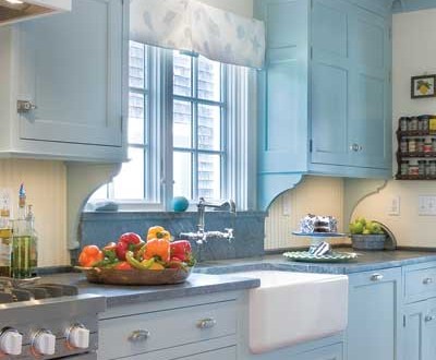 Tips for designing a small kitchen space