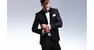 How the groom chooses the Cufflinks ?