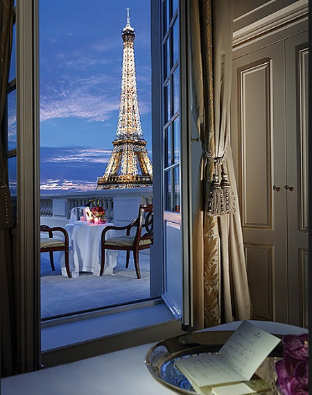 Shangri la paris Honeymoon activities and restaurants in Paris